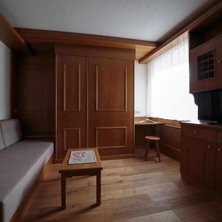 Appartementhaus Sapelza Toblach Buitenkant foto