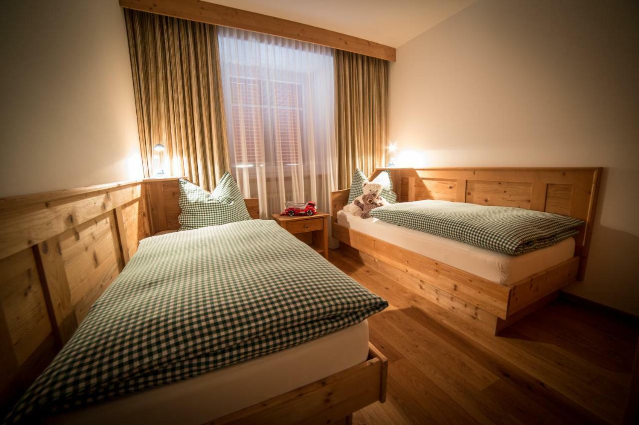 Appartementhaus Sapelza Toblach Buitenkant foto