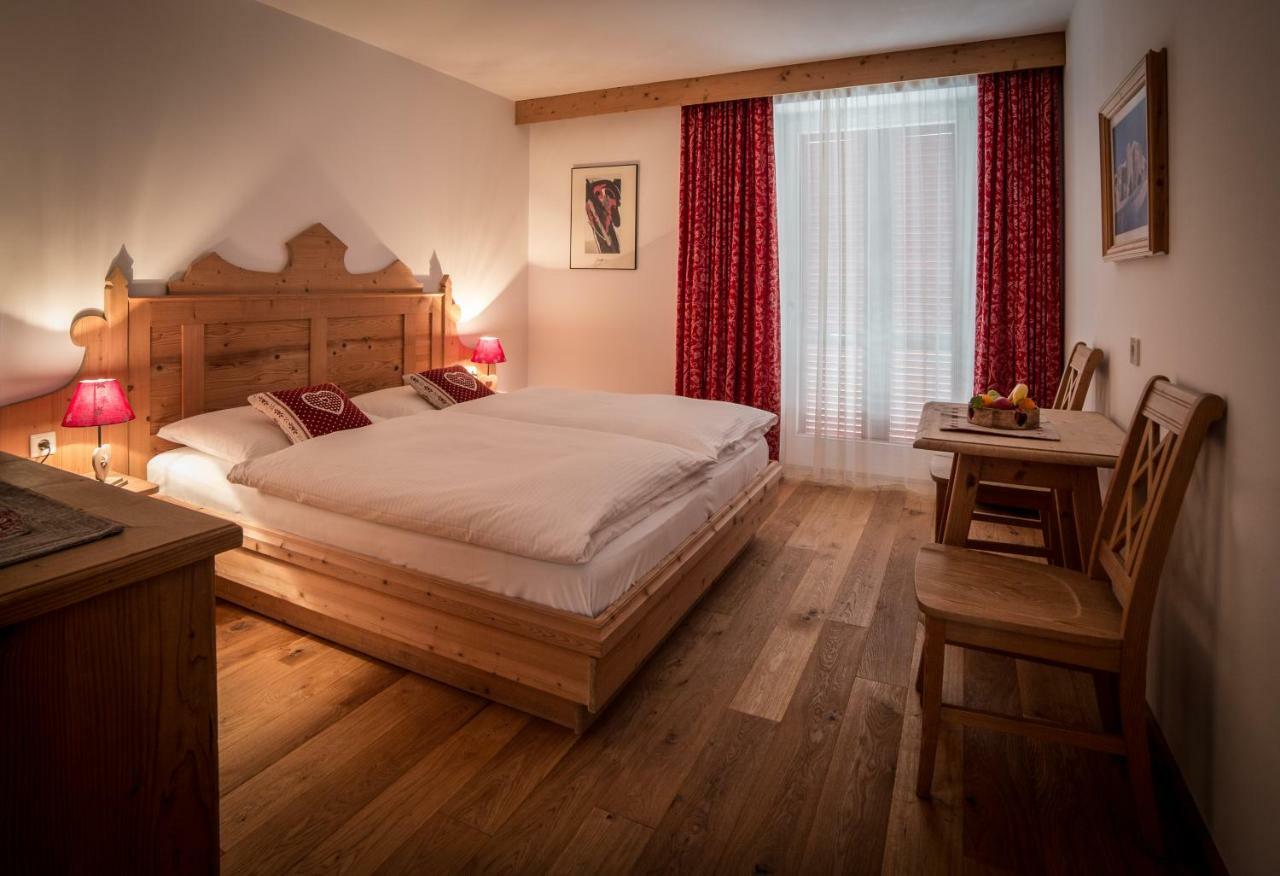 Appartementhaus Sapelza Toblach Buitenkant foto